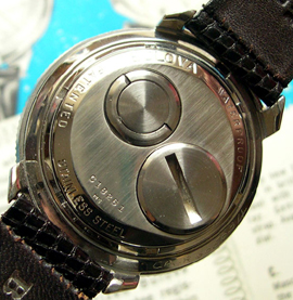achterkant van een Bulova Accutron Astronaut